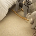 Sven wool carpet in Polar installed in a room