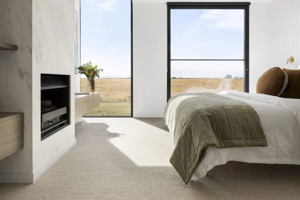 Thor wool carpet in Bolt installed in a room